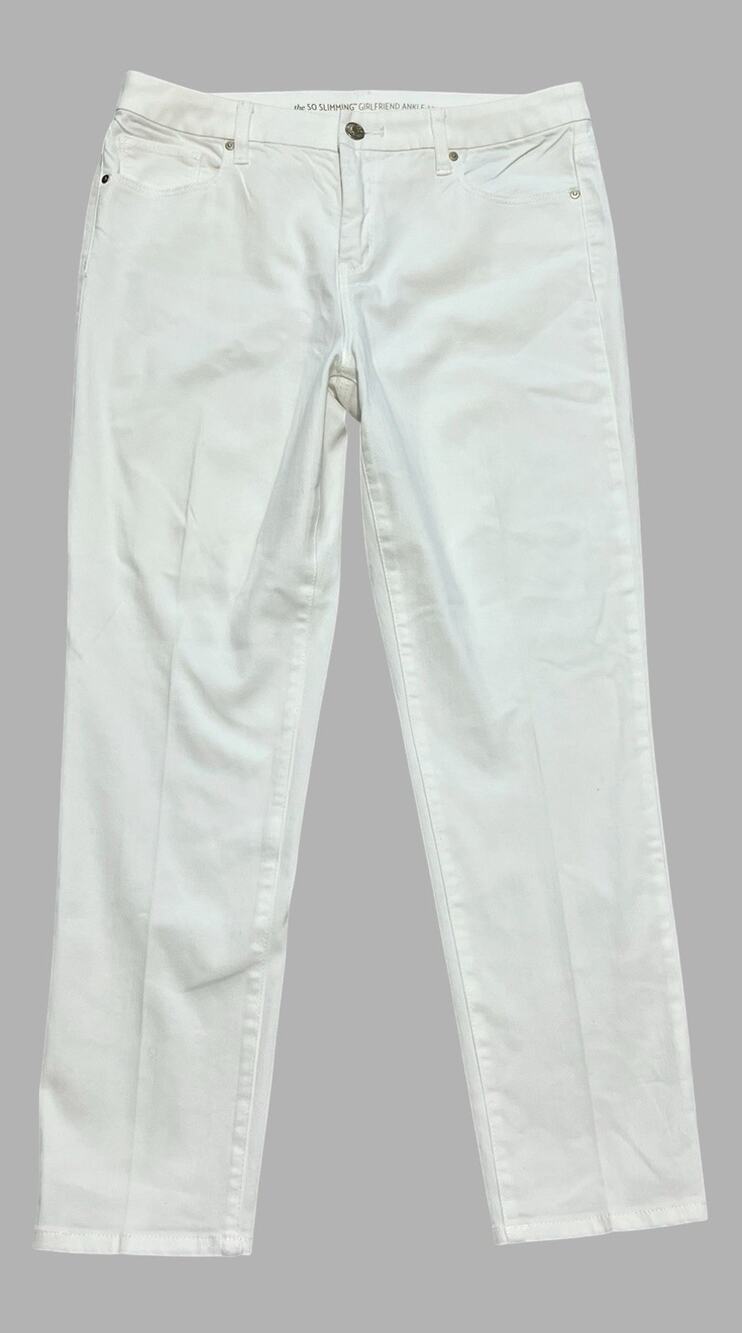 Chico's 1 Women's White So Slimming Girlfriend Ankle Denim Jeans - size 8 Pants